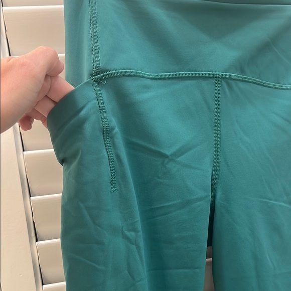 Lululemon Teal Align Cropped Leggings - Picture 4 of 6